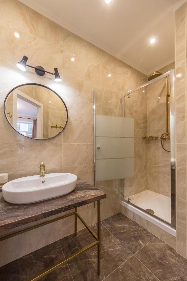 Design Apartment On Mykhailivskyi Ln. 4 Kiev Esterno foto