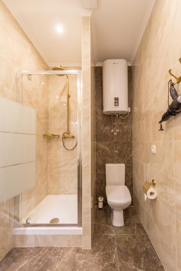 Design Apartment On Mykhailivskyi Ln. 4 Kiev Esterno foto