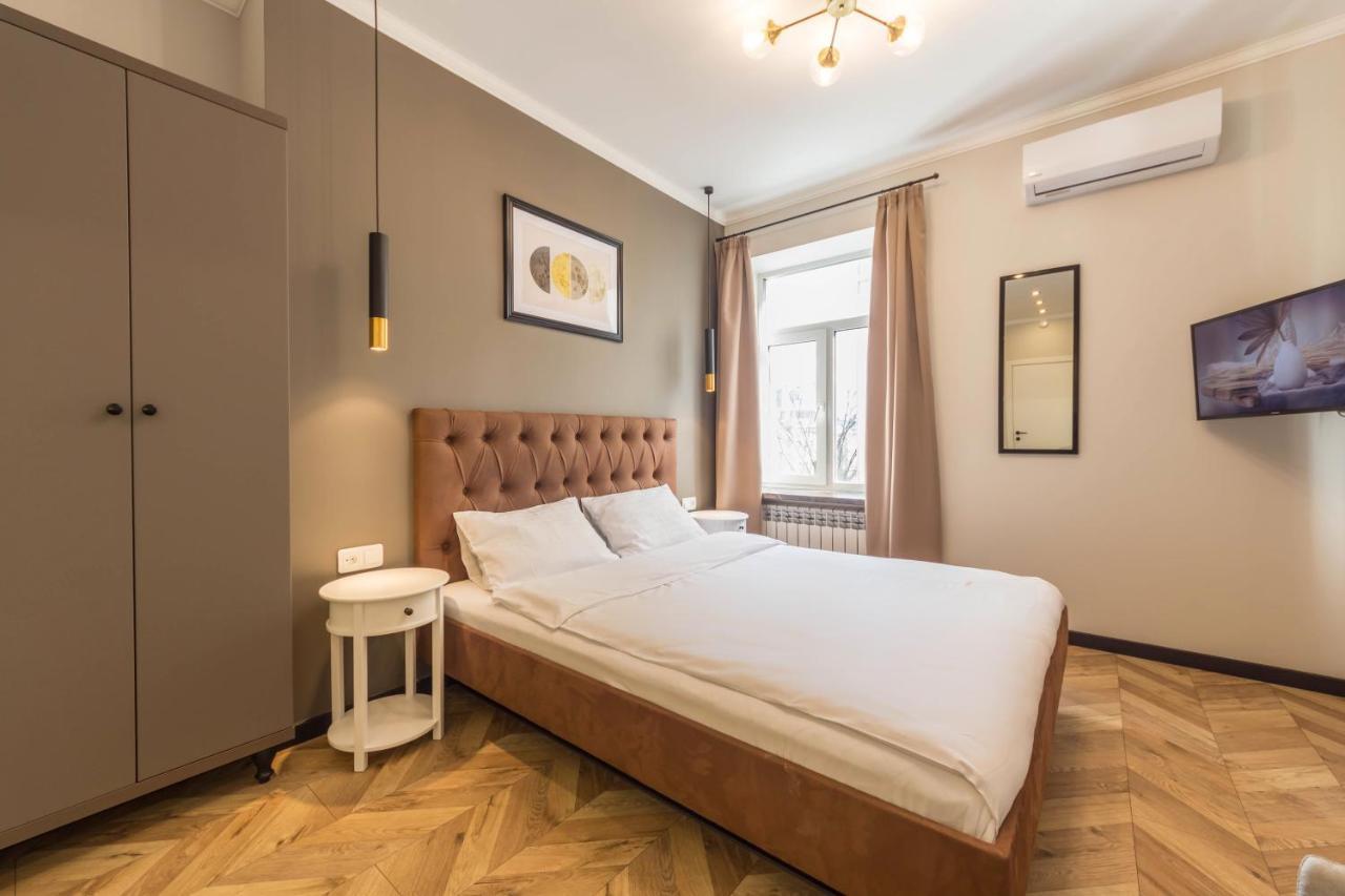 Design Apartment On Mykhailivskyi Ln. 4 Kiev Esterno foto